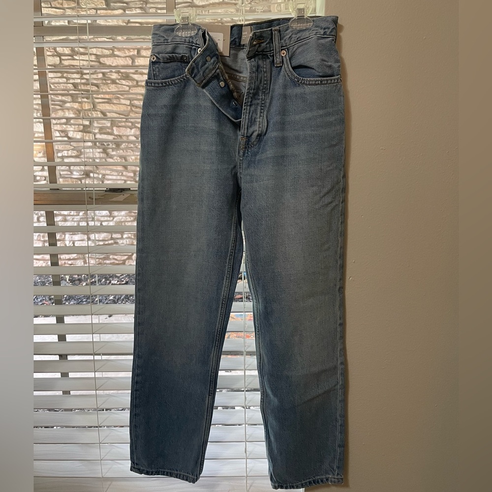 The Summer Slouch Jean - Picture 2 of 4